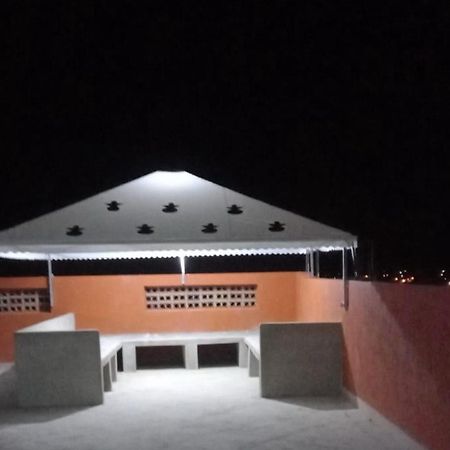Karaz Homestay Grand Appartement Avec Rooftop Monte Arrouit Екстериор снимка