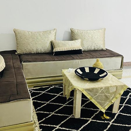 Karaz Homestay Grand Appartement Avec Rooftop Monte Arrouit Екстериор снимка