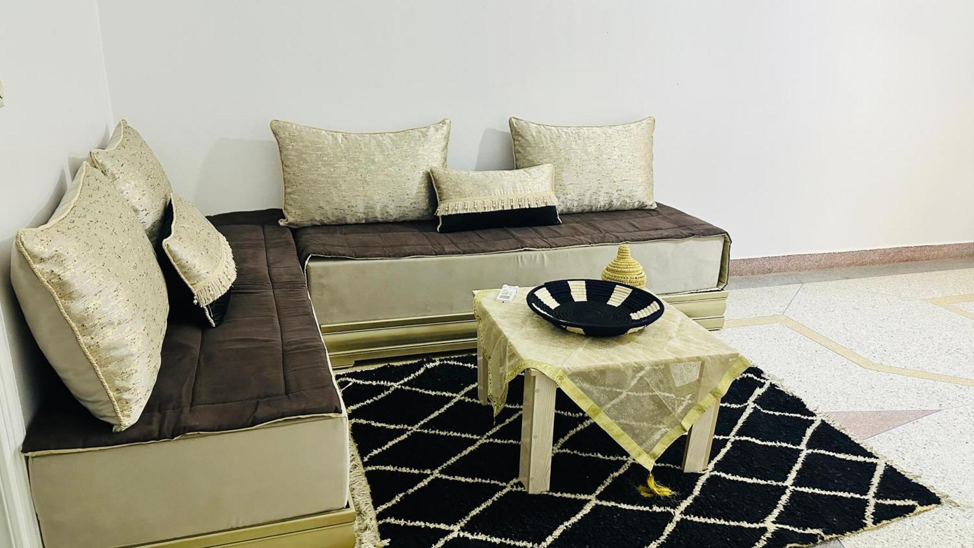 Karaz Homestay Grand Appartement Avec Rooftop Monte Arrouit Екстериор снимка